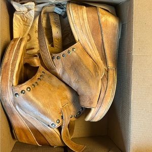 Women’s Bed|Stü Wedge Heel